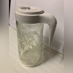 Vintage Tang Juice pitcher. 9” tall